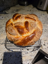 Load image into Gallery viewer, Braided Round Challah
